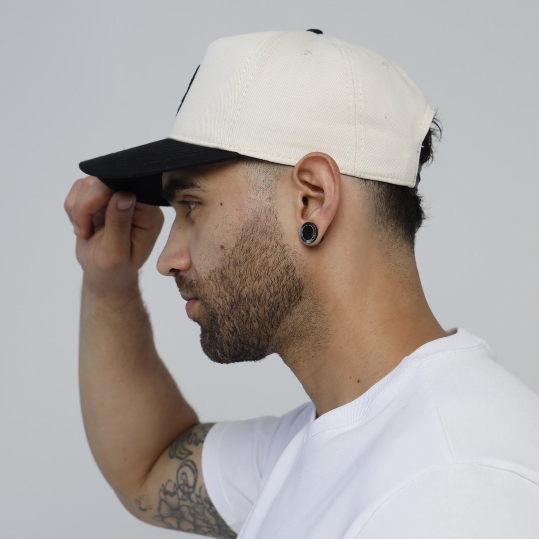 Gorra Traccia Arena