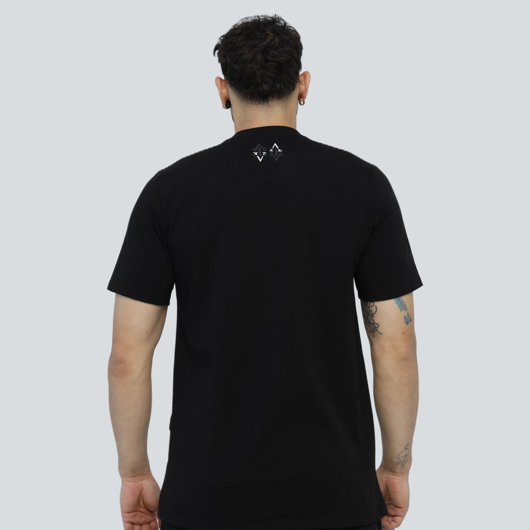 Camiseta Magnus Negra Lusso Discreto